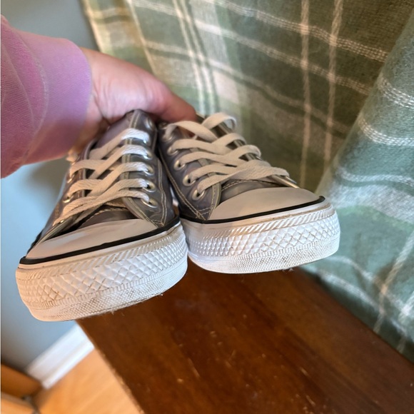Converse holographic all star lows Silver Sneakers size 8 - Picture 7 of 9